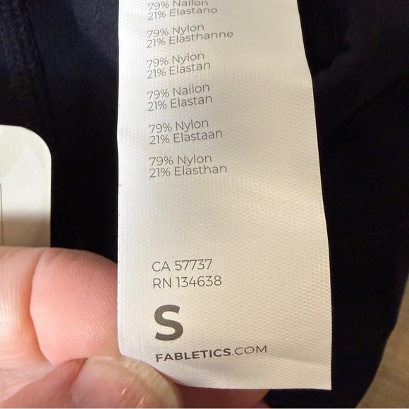Fabletics NWT Black Trinity Mid-Rise Pocket 5” Bike Shorts | Small - Picture 6 of 9